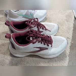 Brooks Women's Cream and Maroon Sneakers